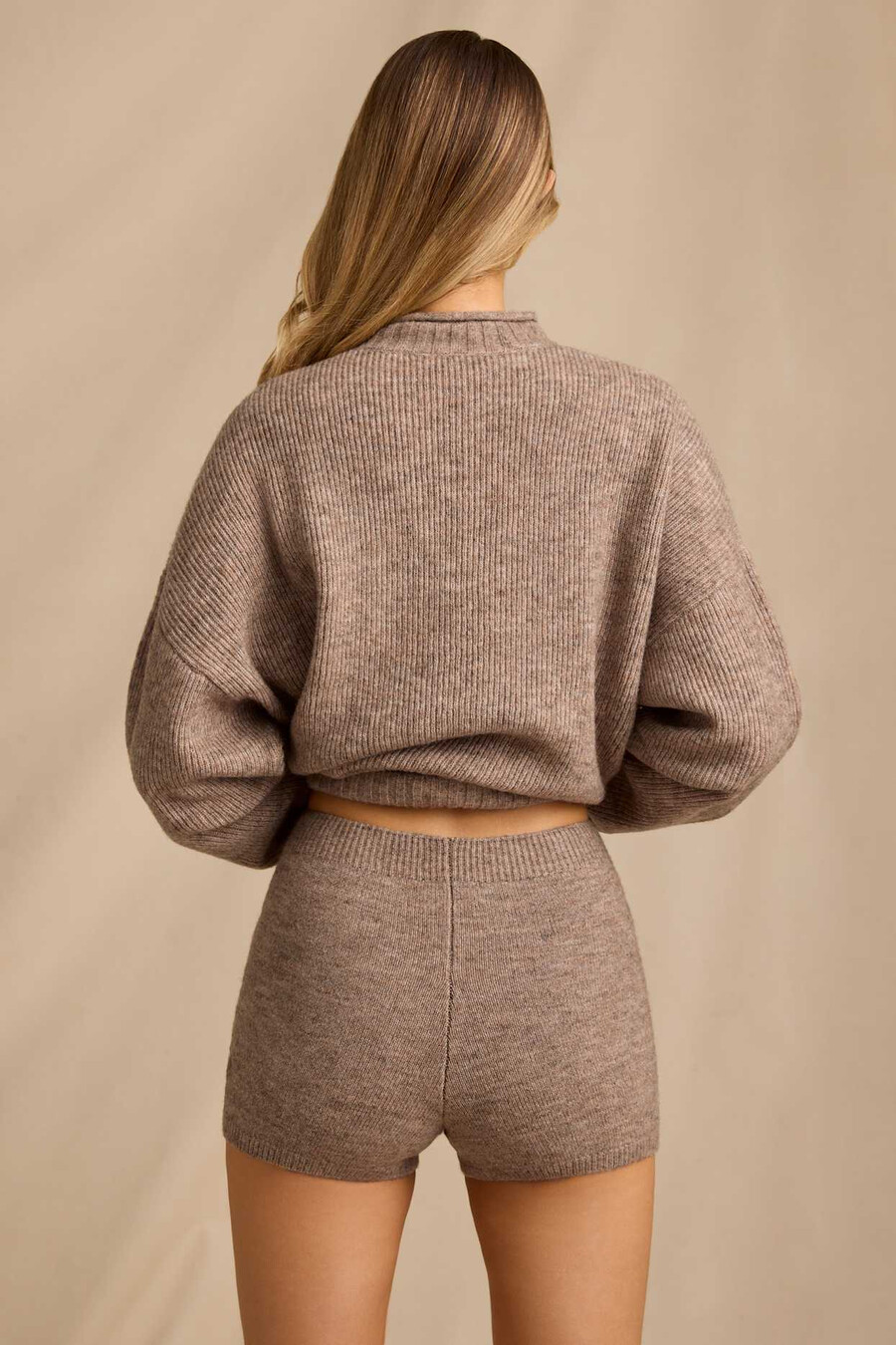 middelhoge gebreide minishorts in bruin gemêleerd