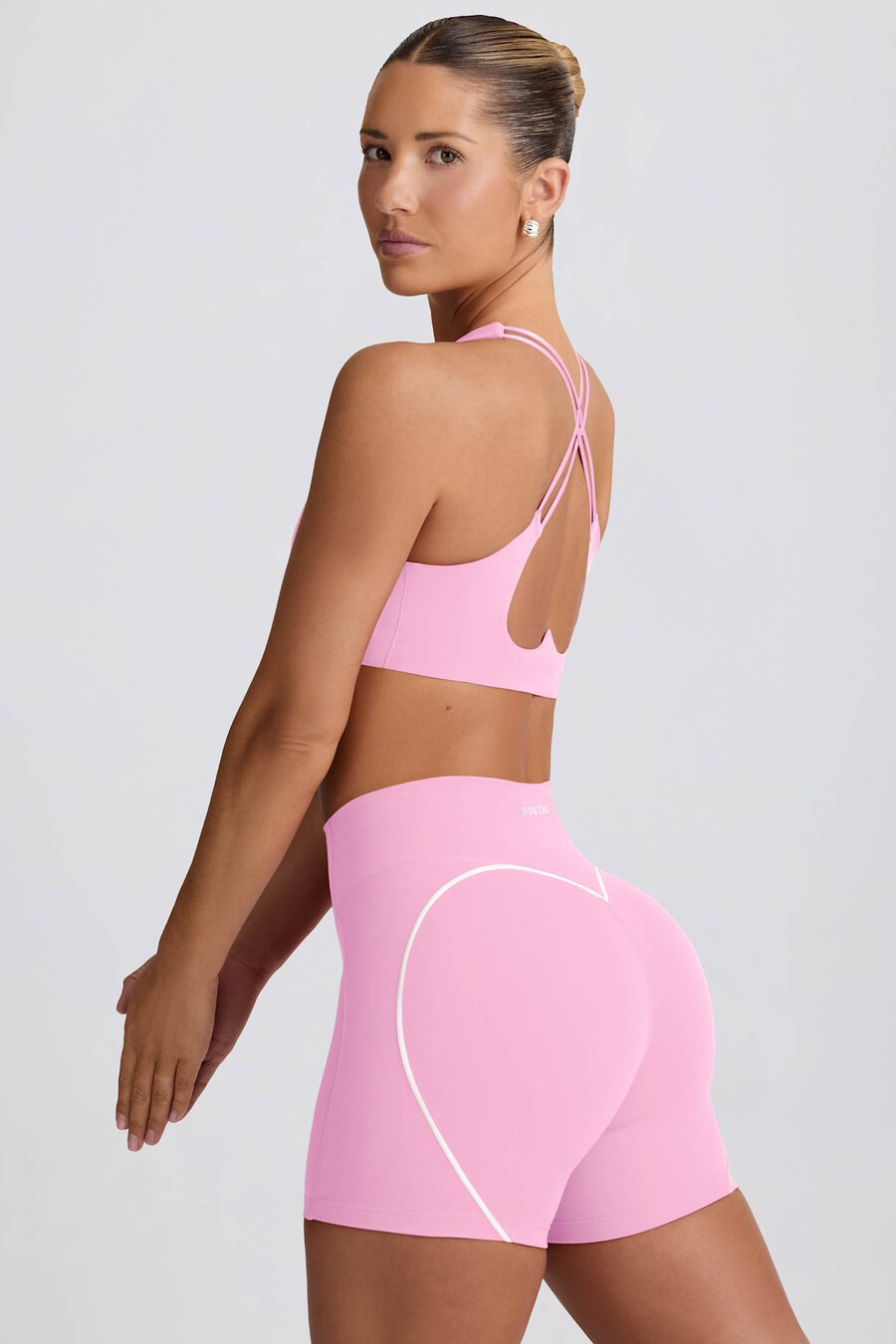 zachte sportieve minishorts in babyroze.