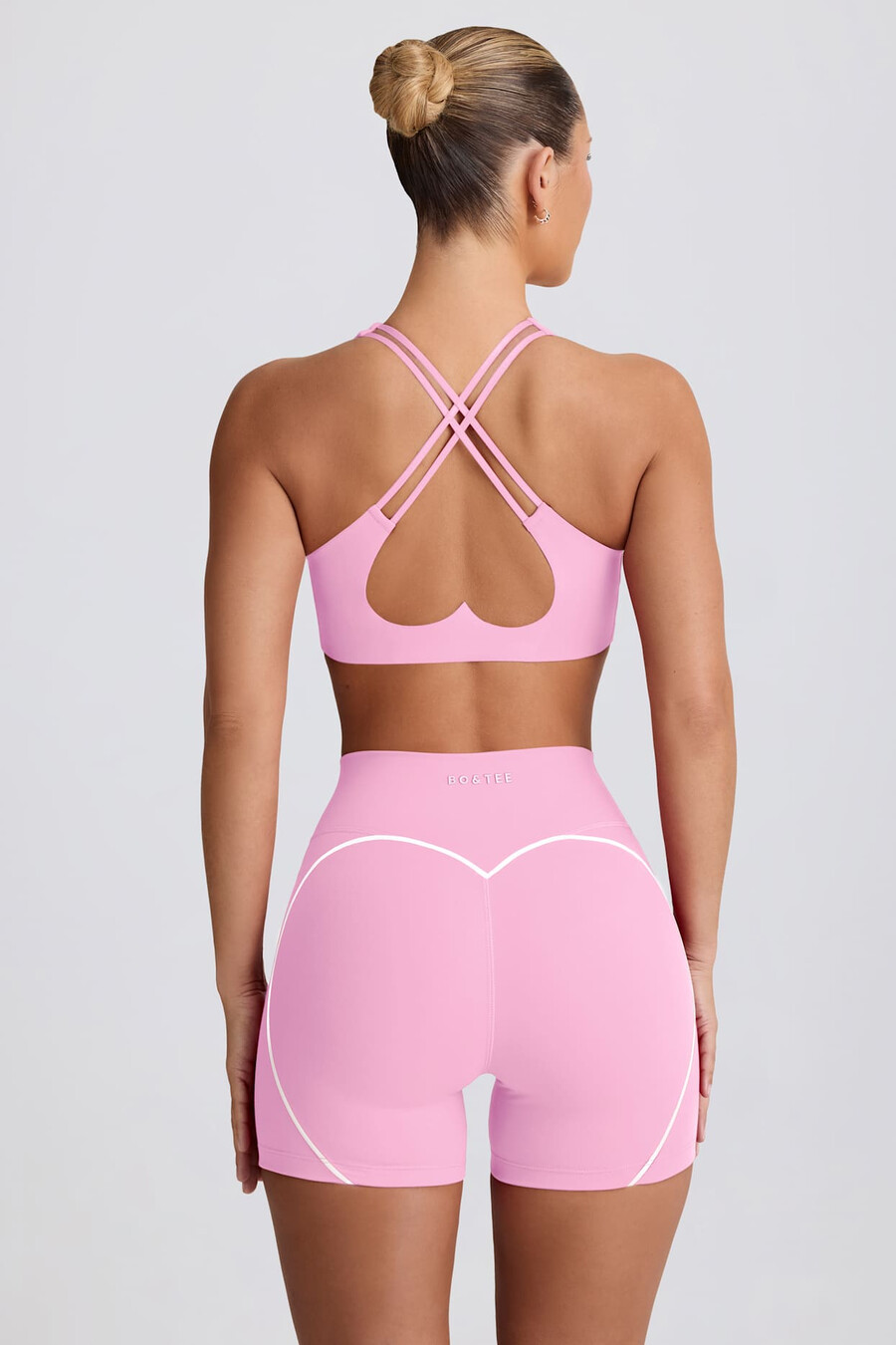 zachte sportieve minishorts in babyroze.