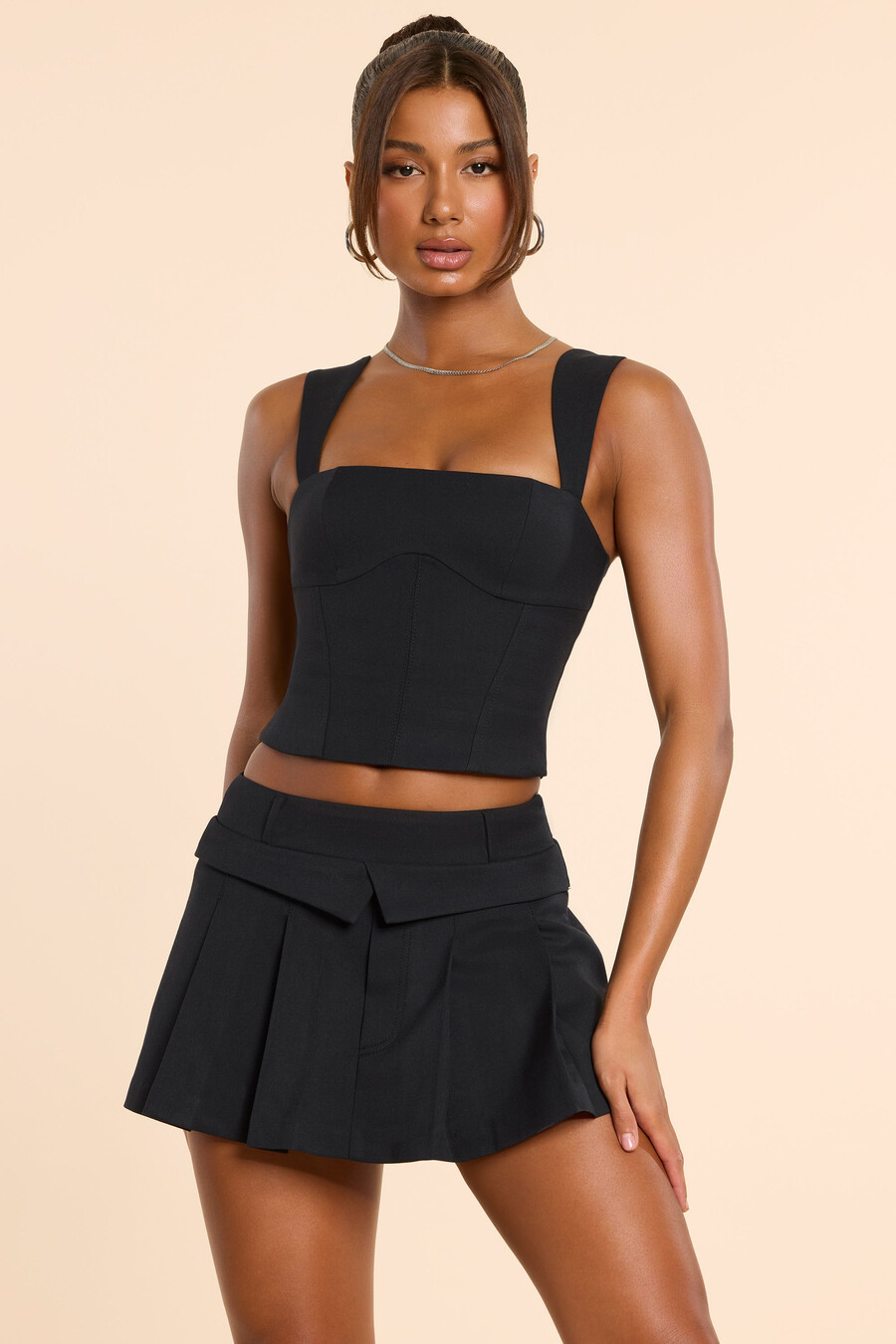 geplooide micro-minirok van geborstelde twill met middelhoge taille in zwart
