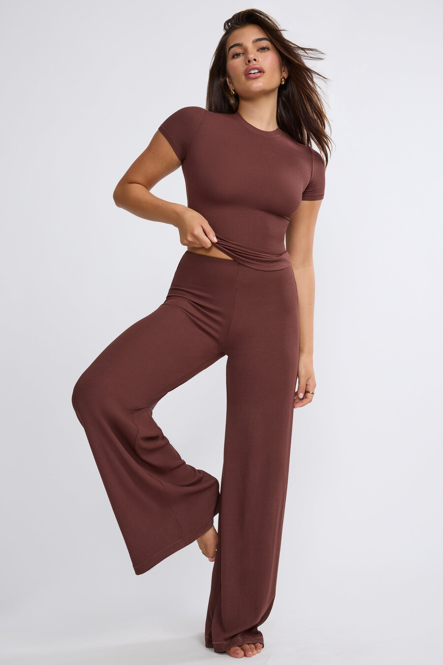 middelhoge taille wijde pijpen broek in chocoladebruin