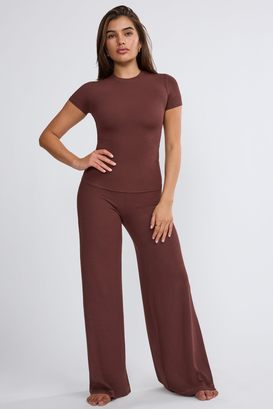 middelhoge taille wijde pijpen broek in chocoladebruin