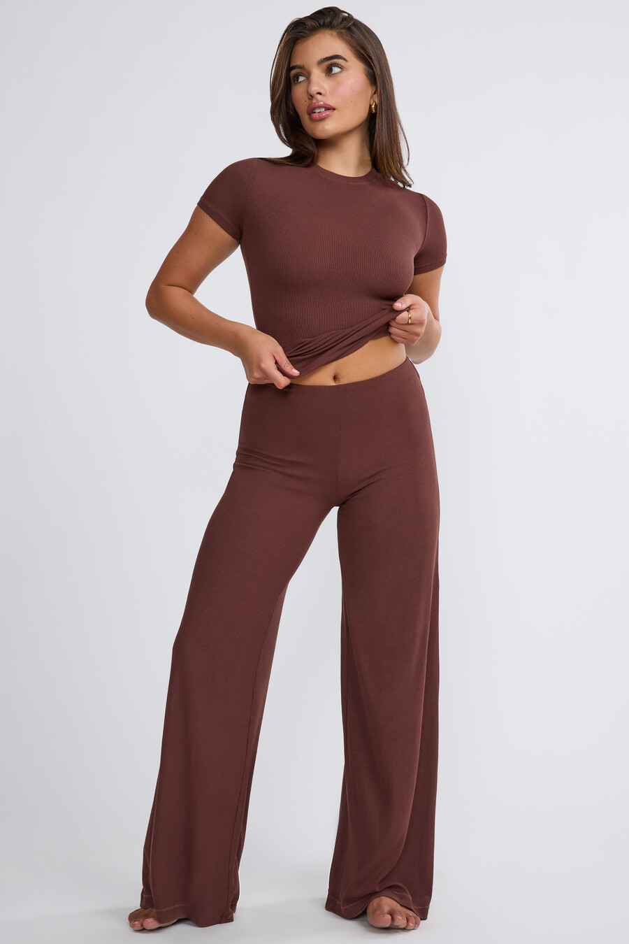 middelhoge taille wijde pijpen broek in chocoladebruin