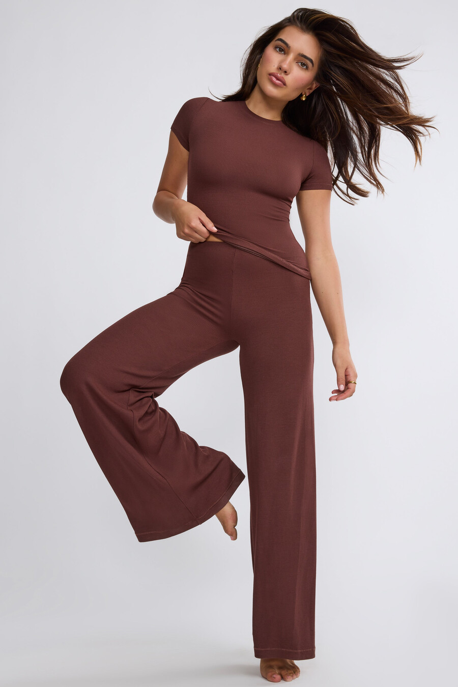 middelhoge taille wijde pijpen broek in chocoladebruin