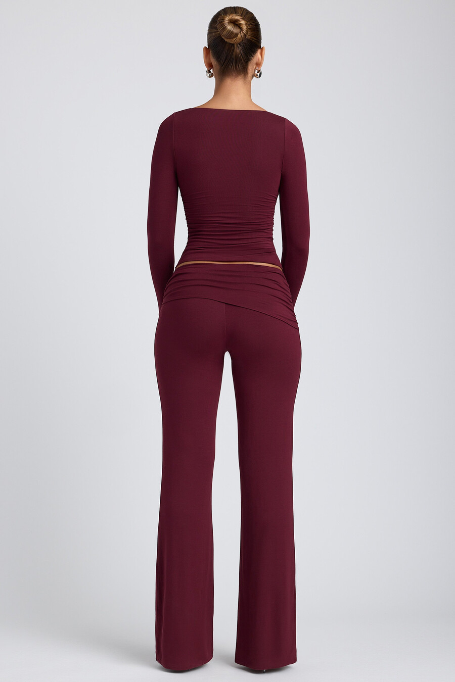 modal broek met middelhoge taille en rechte pijpen in pruimkleur