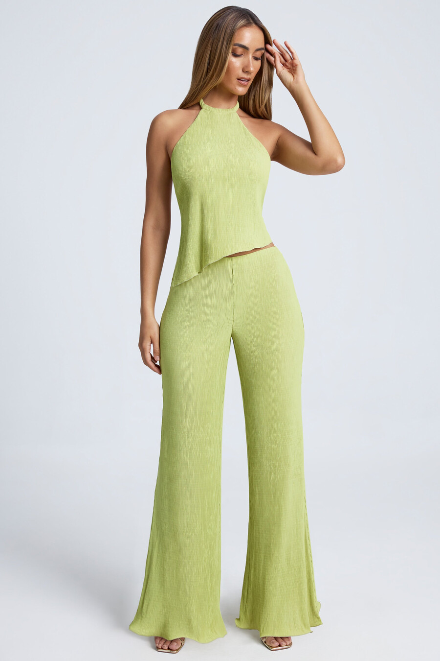 hoge taille broek met wijde pijpen in olijfgroen