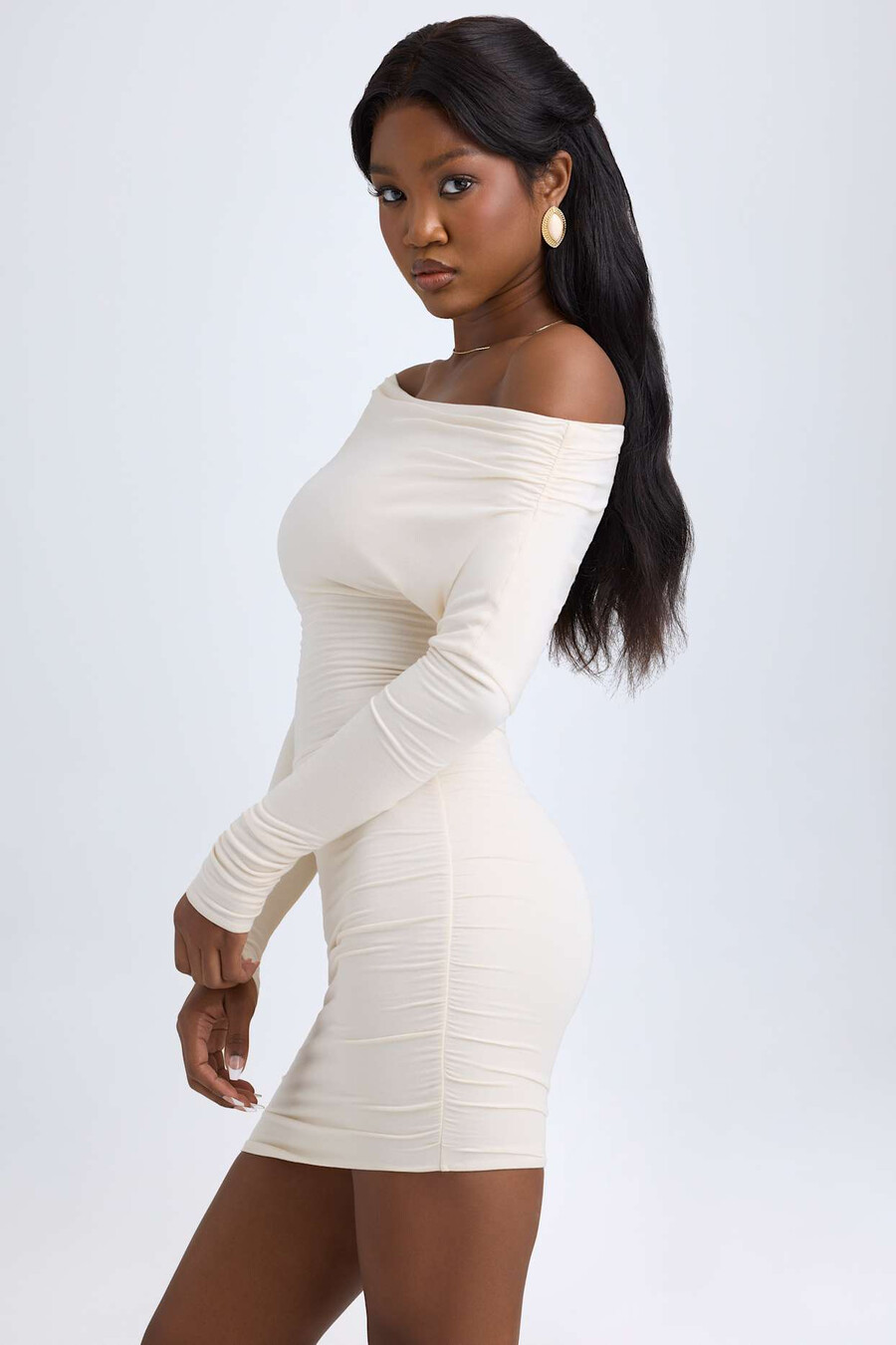 modal off-shoulder mini-jurk met plooien in ivoor