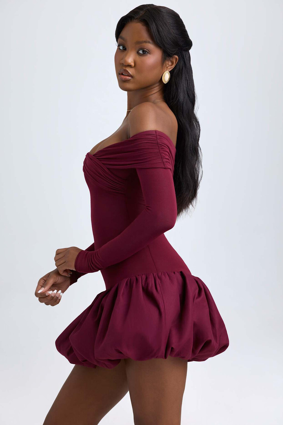 modal off-shoulder mini-jurk met ballonzoom in wijnrood