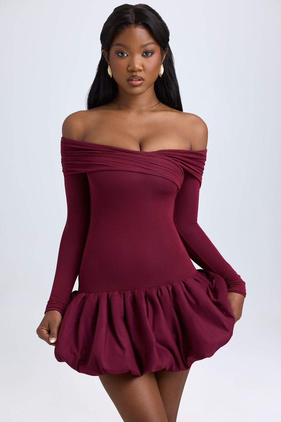 modal off-shoulder mini-jurk met ballonzoom in wijnrood