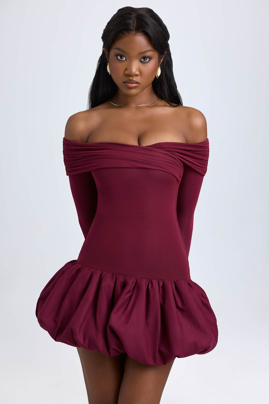 modal off-shoulder mini-jurk met ballonzoom in wijnrood