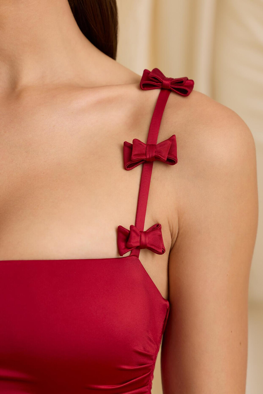mini-jurk met strikdetail geplooide ballonzoom in helder rood