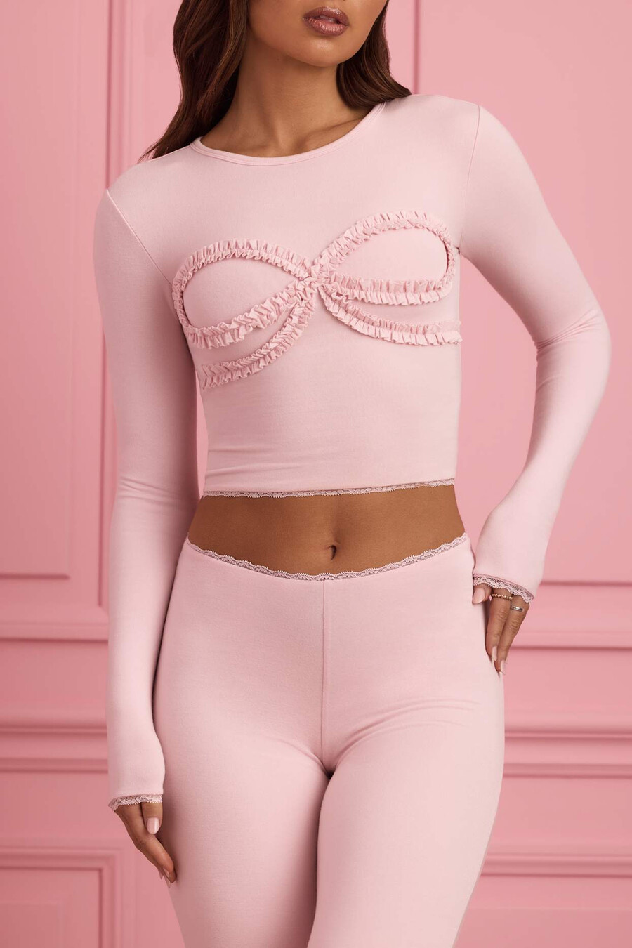 pyjamatop met kanten applicaties in babyroze