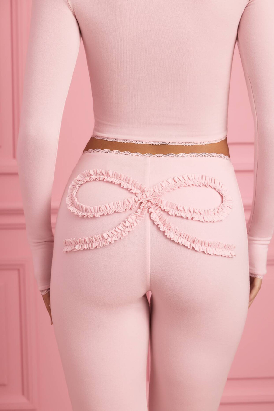 pyjamabroek met kanten applicaties in babyroze