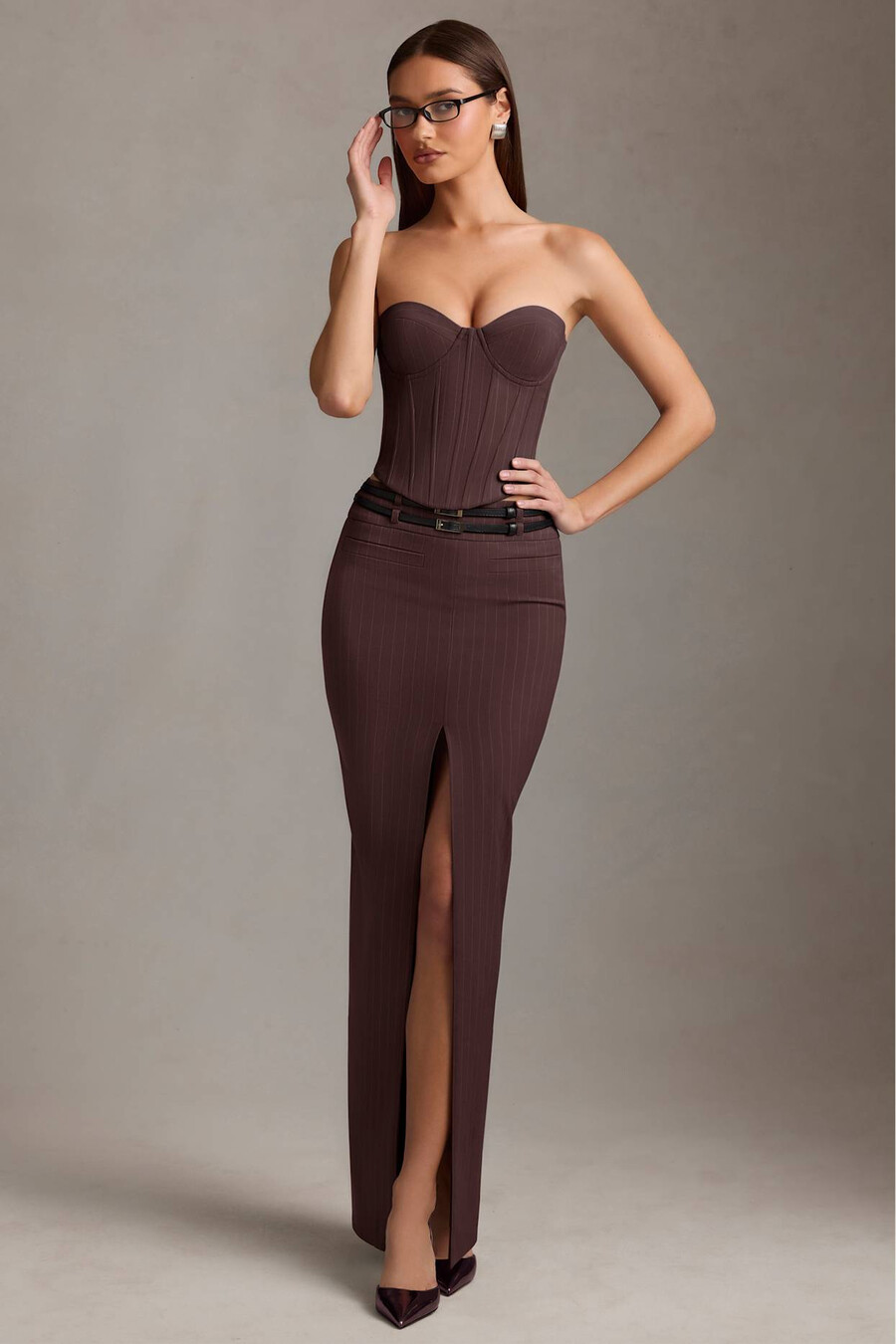 maxi rok met fijne strepen en lage taille in chocoladebruin