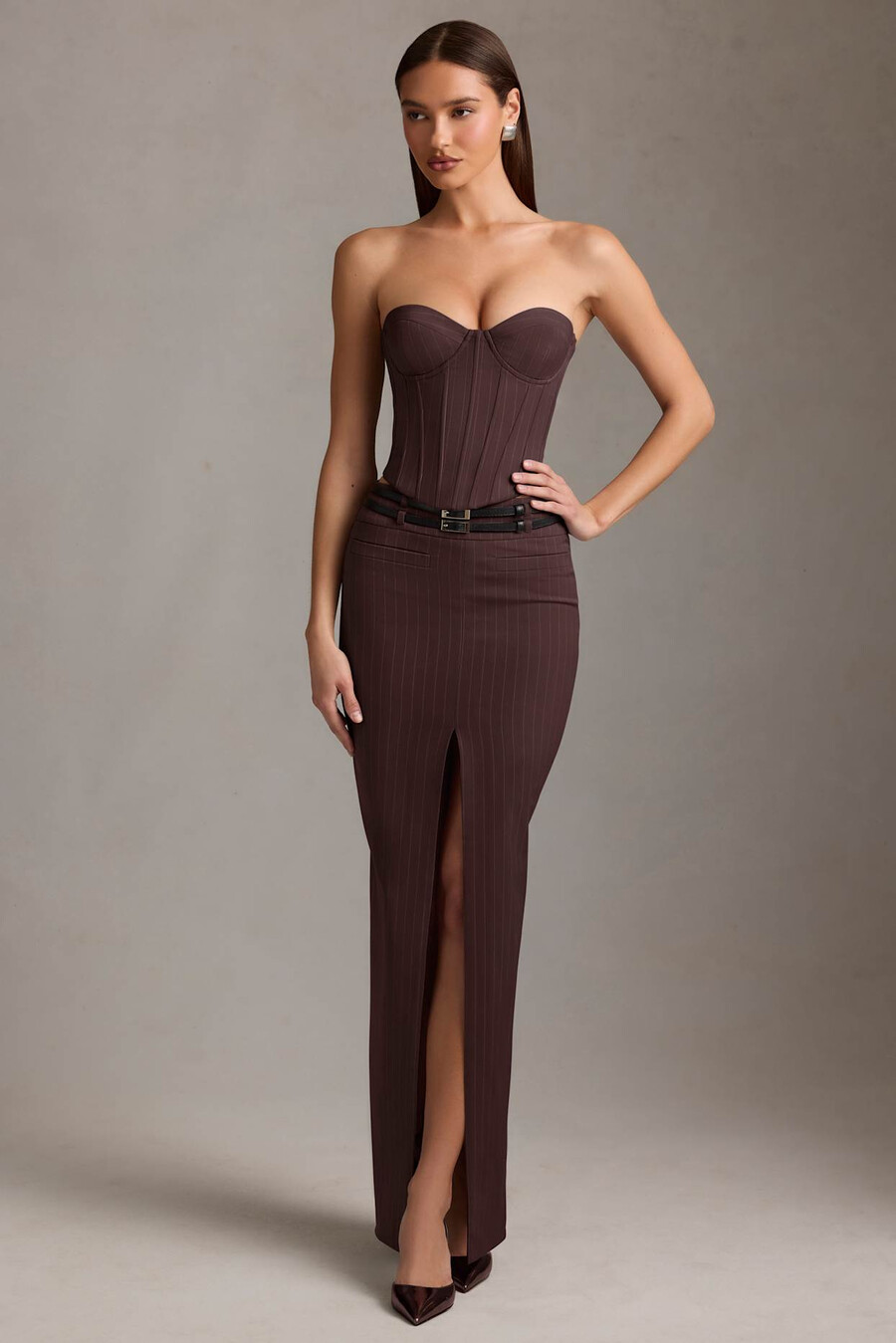 maxi rok met fijne strepen en lage taille in chocoladebruin