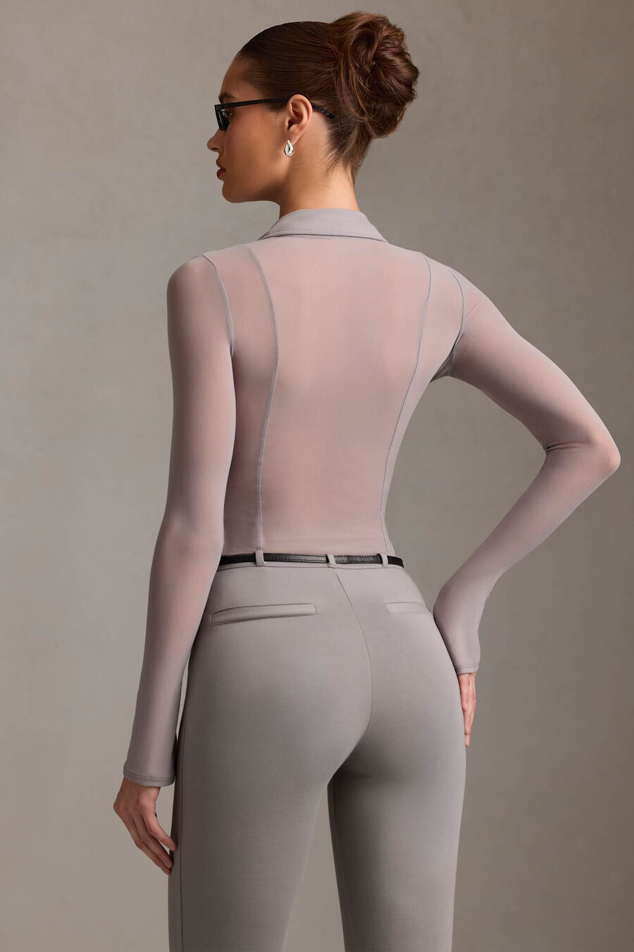 doorzichtige blouse met lange mouwen in grijs