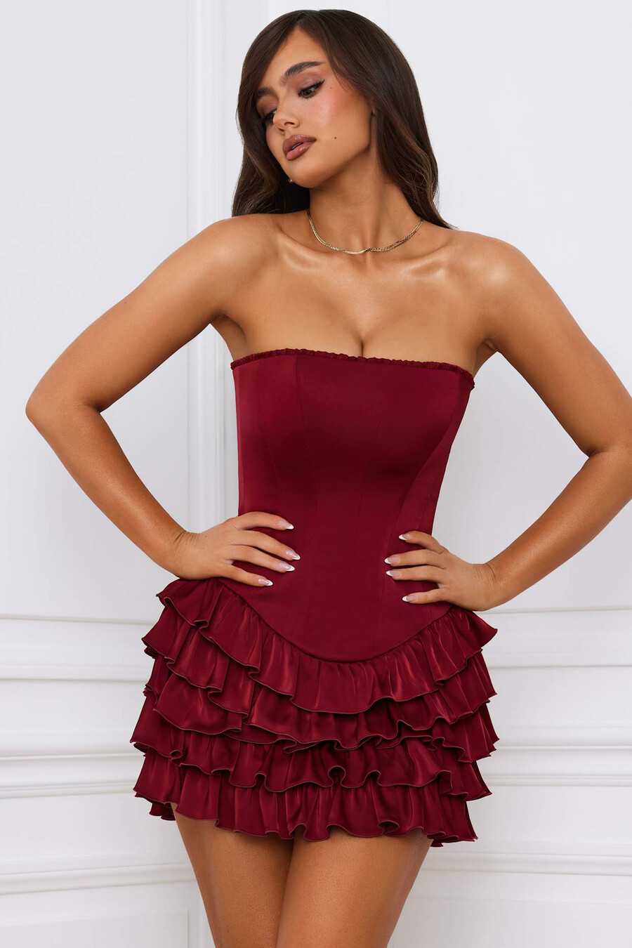 bandeau mini-jurk met ruches en gelaagde korset in bessenrood