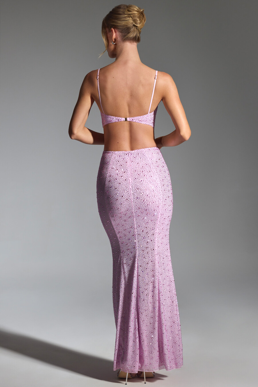 versierde maxi-jurk met uitsnijdingen en fishtail-model in pioenroze