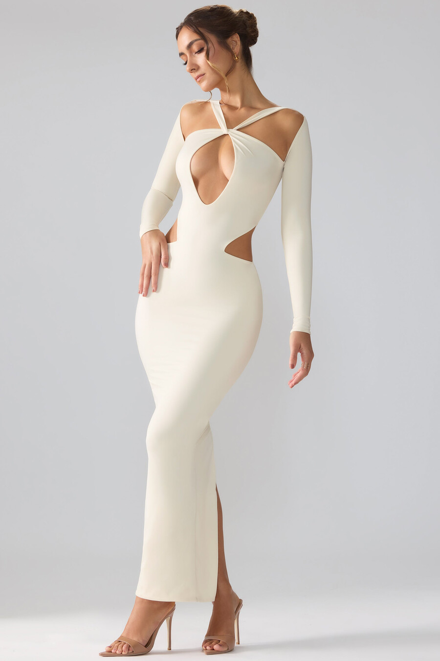premium jersey maxi-jurk met lange mouwen en uitsnijdingen in ivoor