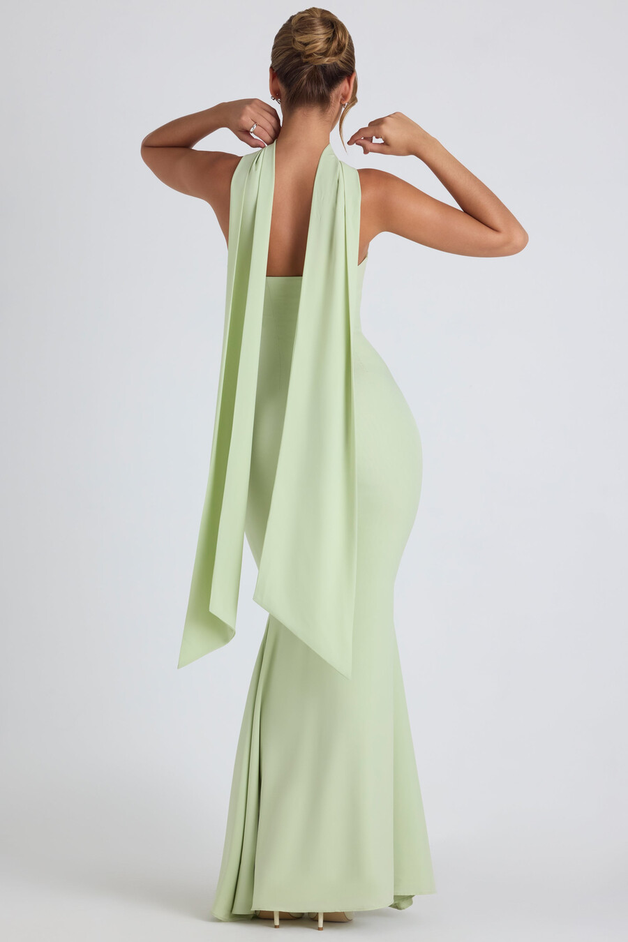 strapless jurk met sjaaldetails in lentegroen