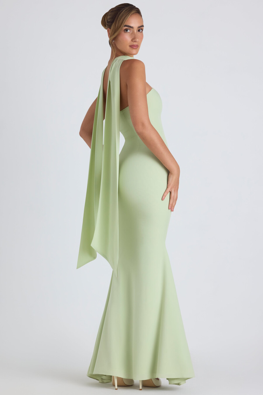 strapless jurk met sjaaldetails in lentegroen