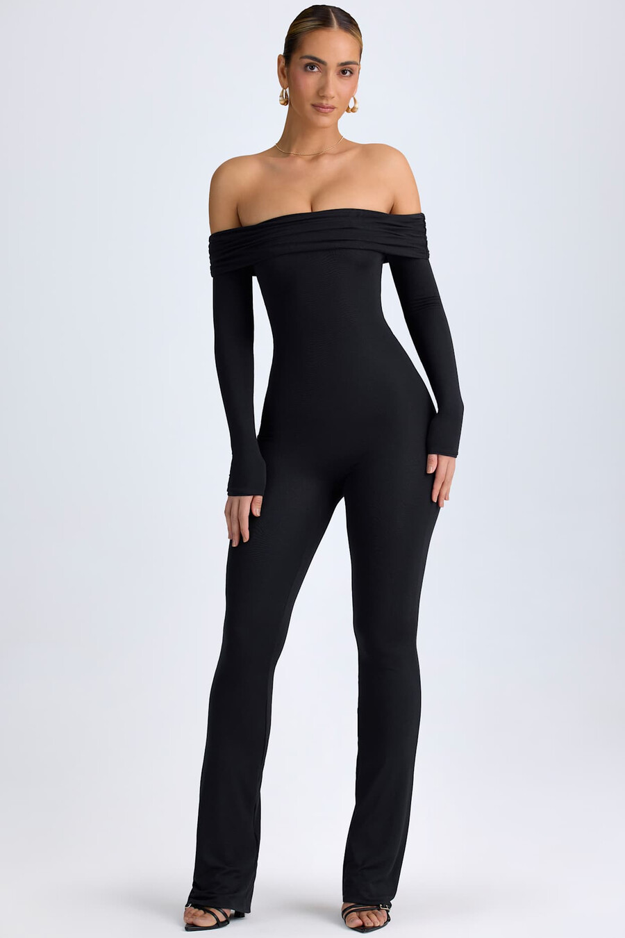 modal off-shoulder jumpsuit met ruches in zwart