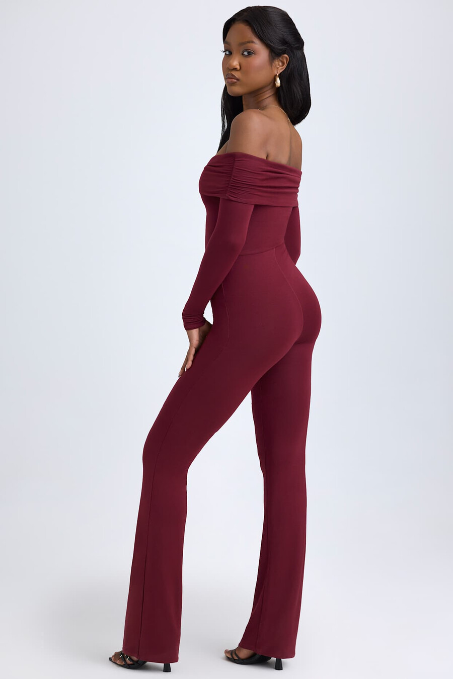 modal off-shoulder jumpsuit met ruches in wijnrood