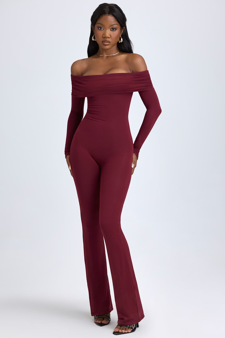 modal off-shoulder jumpsuit met ruches in wijnrood