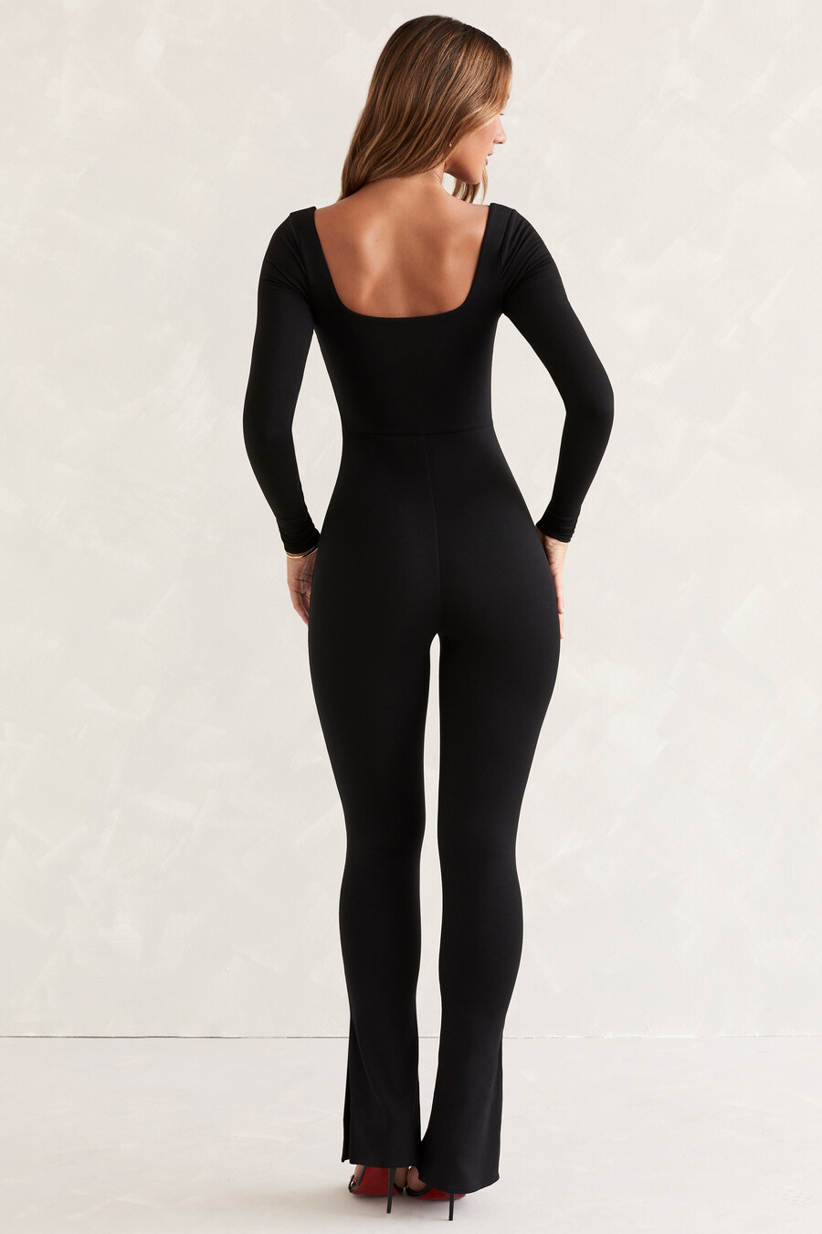 jumpsuit met lange mouwen en vierkante hals in zwart