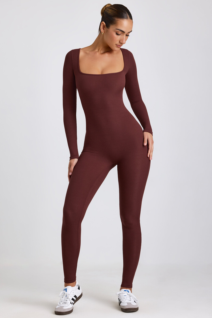 geribbelde modal jumpsuit met lange mouwen in espresso