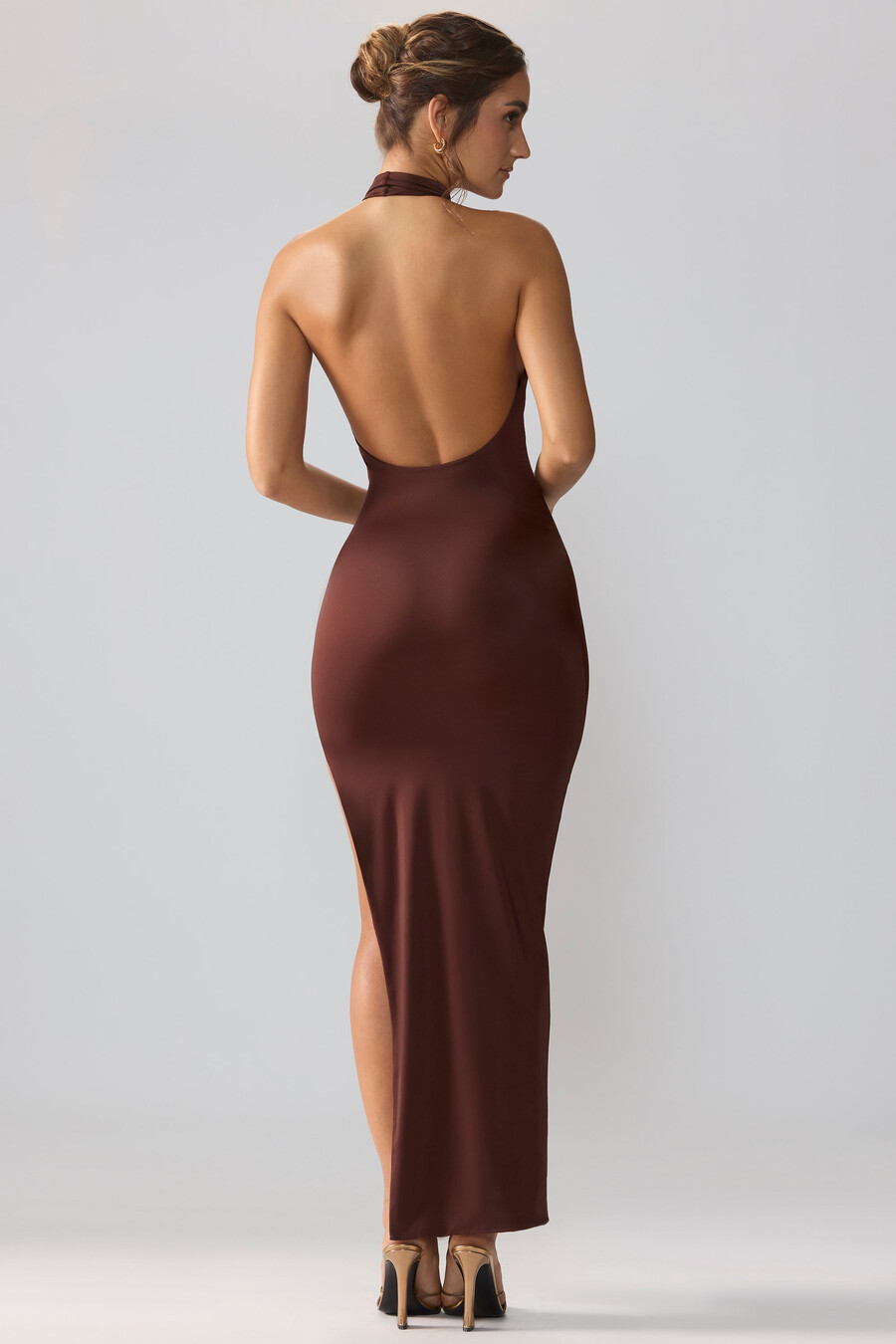 premium jersey maxi-jurk met colkraag en open rug in espresso