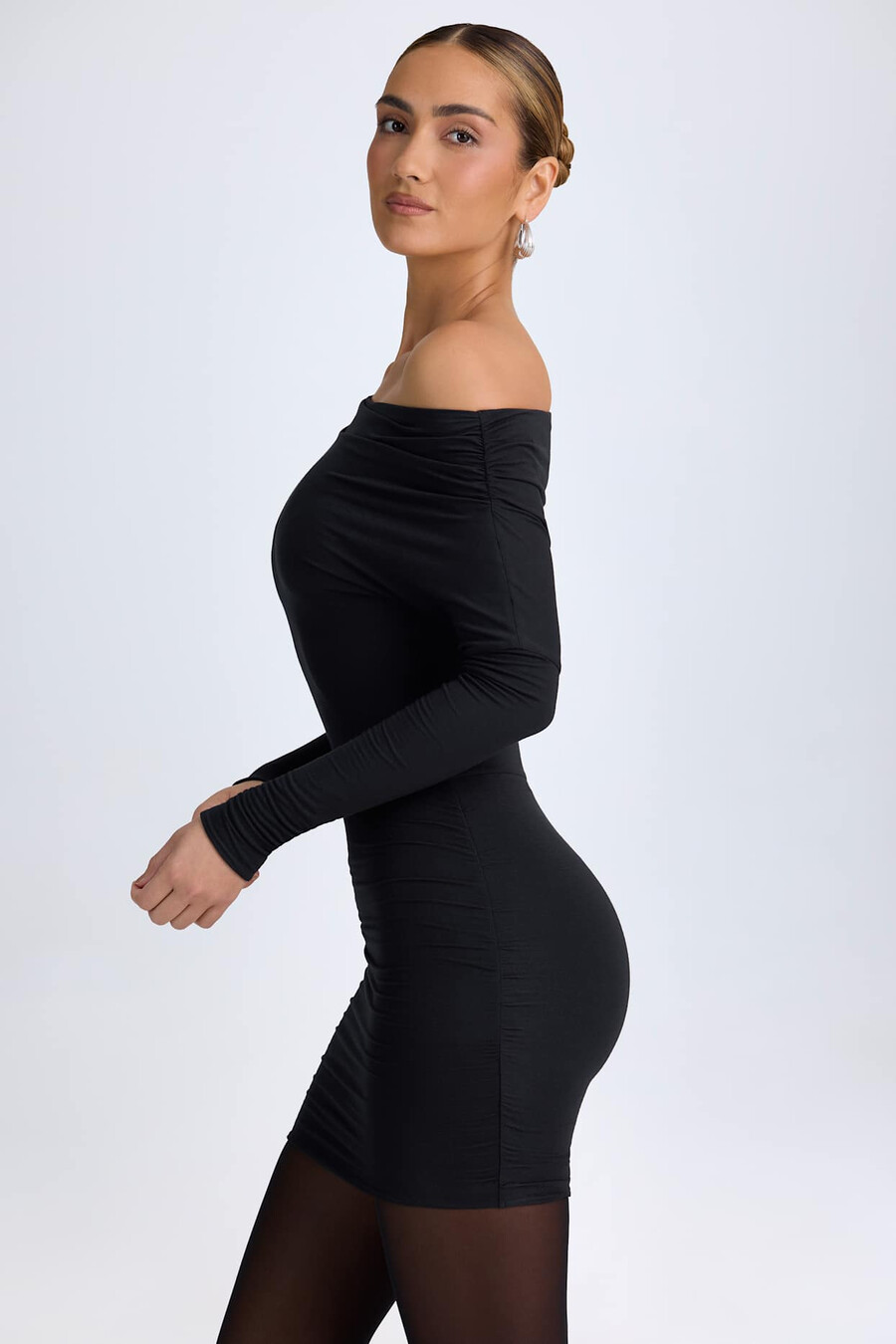 modal off-shoulder mini-jurk met plooien in zwart