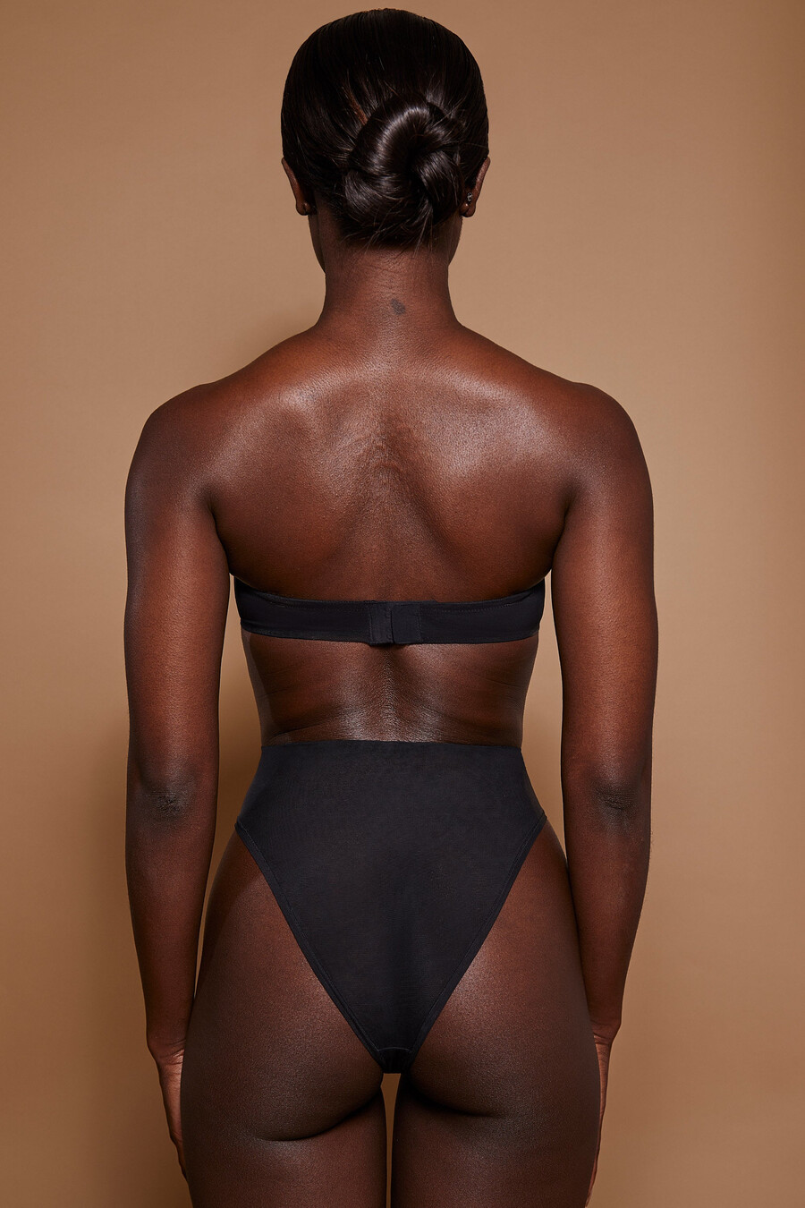 zachte mesh slip met hoge taille in zwart