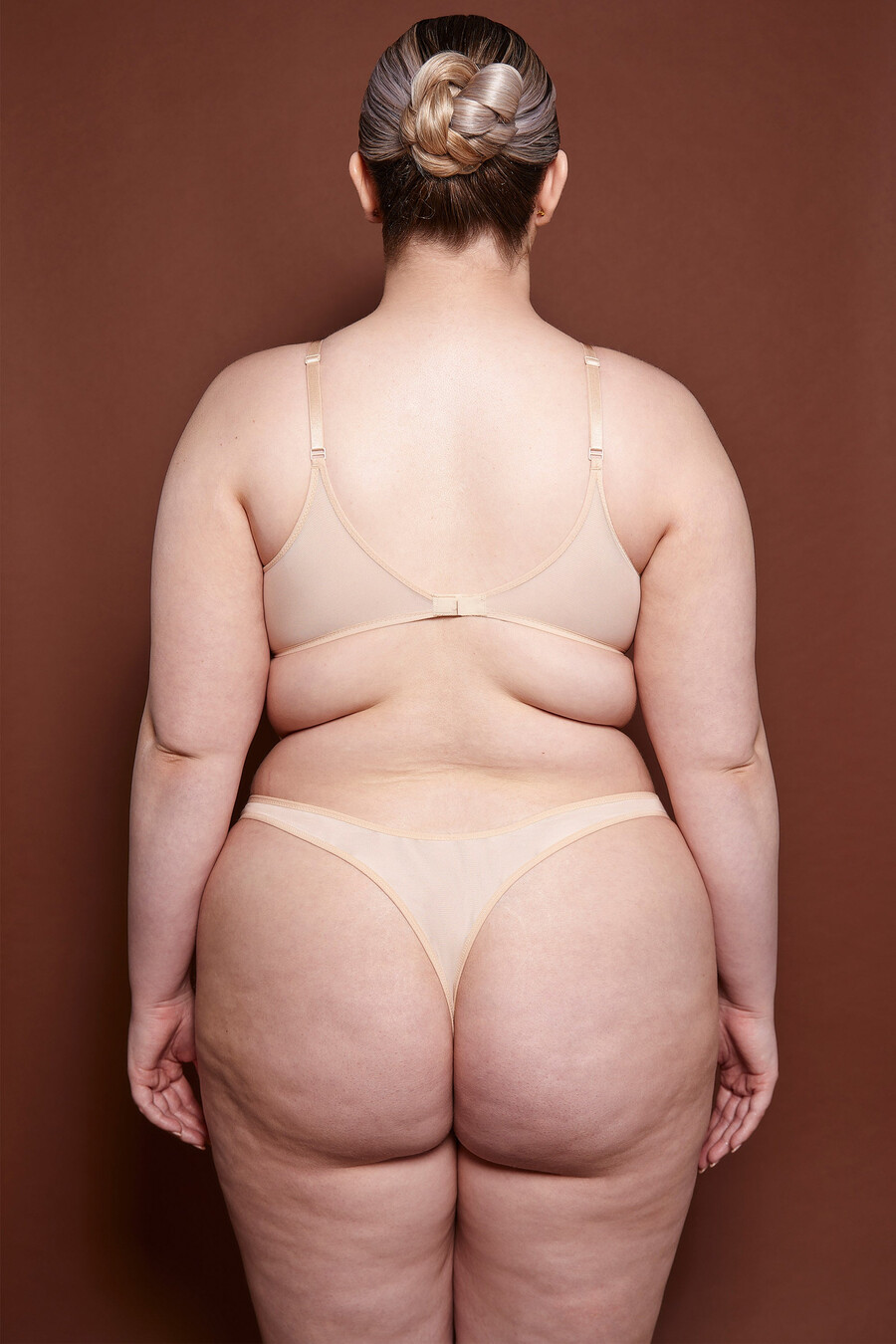 zachte mesh beha met één laag en beugel in beige