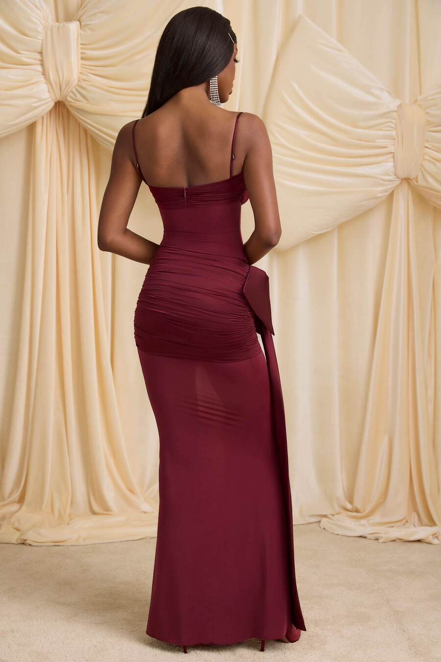 maxi-jurk met strikdetails en plooien in wijnrood
