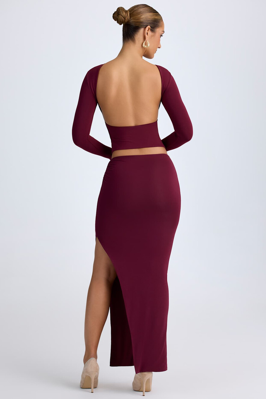 modal maxi rok met lage taille in wijnrood