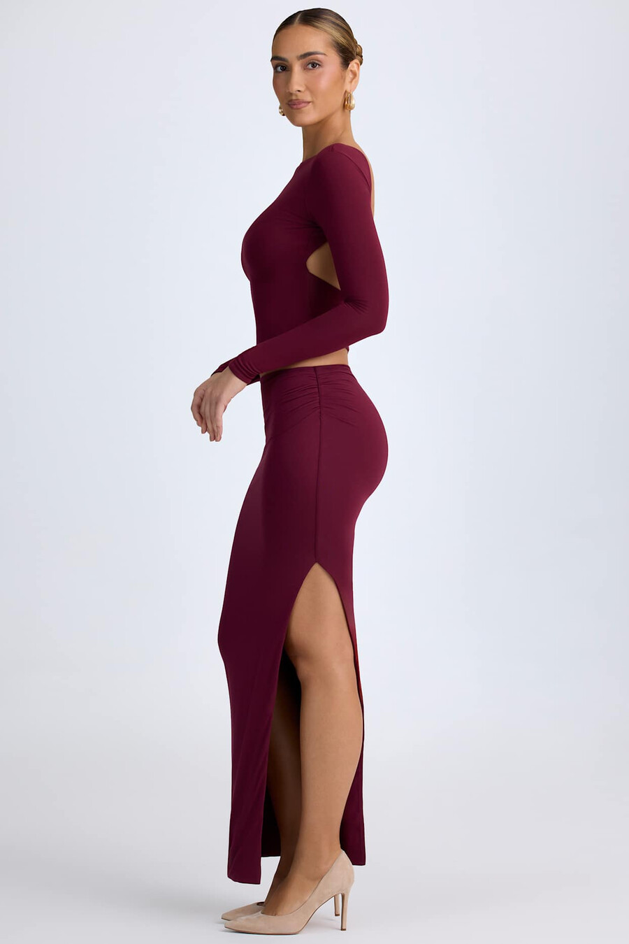 modal maxi rok met lage taille in wijnrood