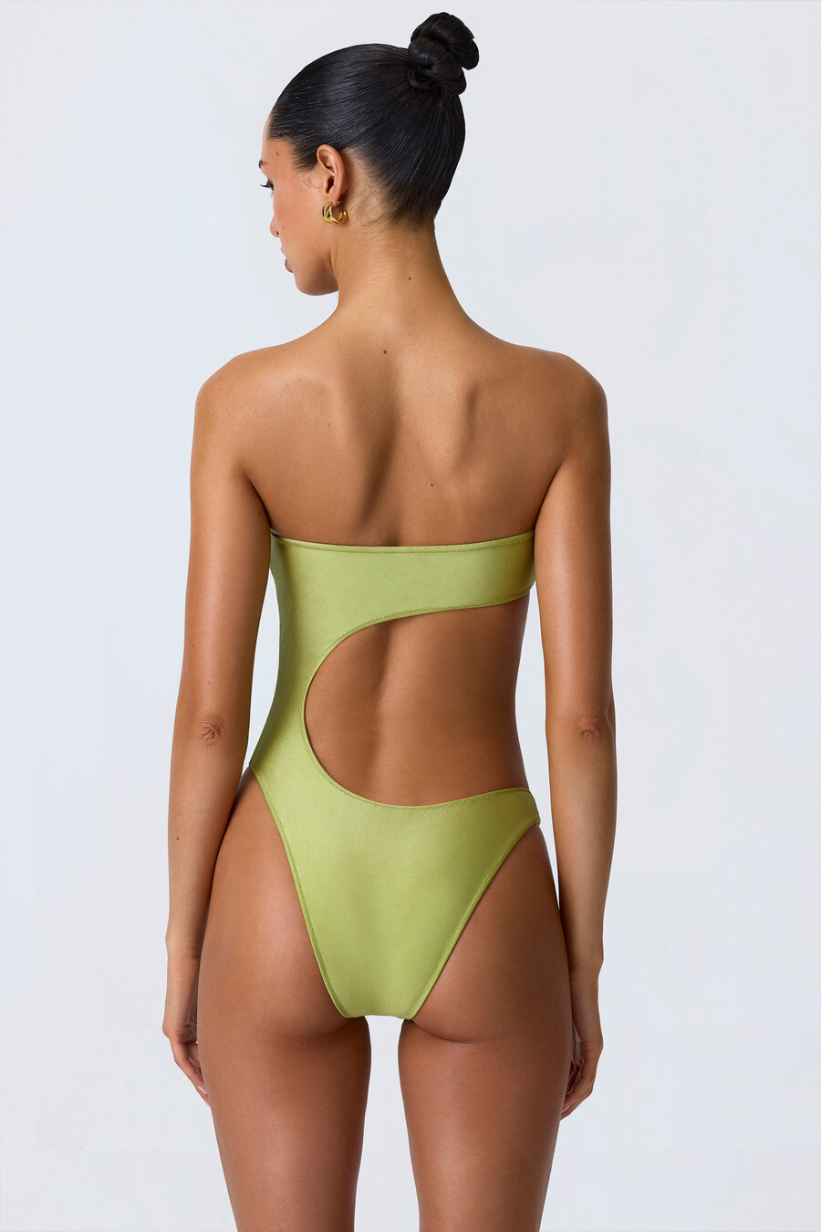 versierde bandeau-badpak met uitsnijdingen in perengroen
