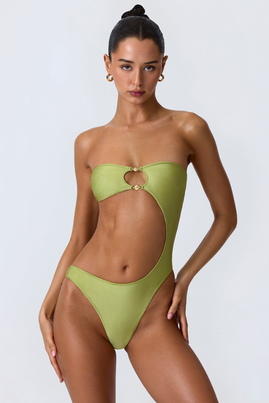 versierde bandeau-badpak met uitsnijdingen in perengroen