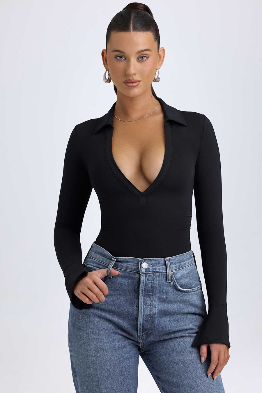 modal bodysuit met diepe v-hals in zwart