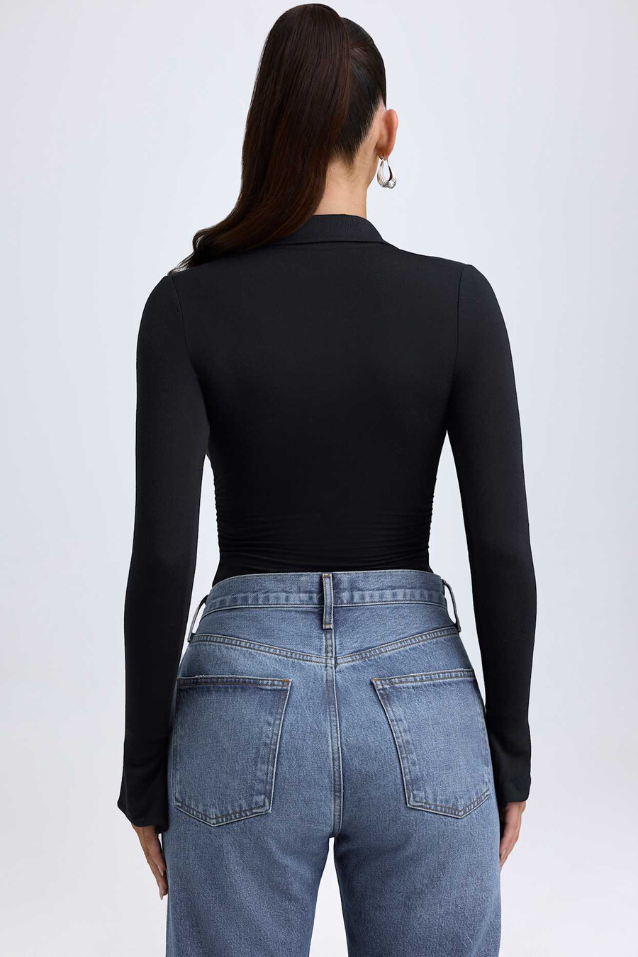 modal bodysuit met diepe v-hals in zwart