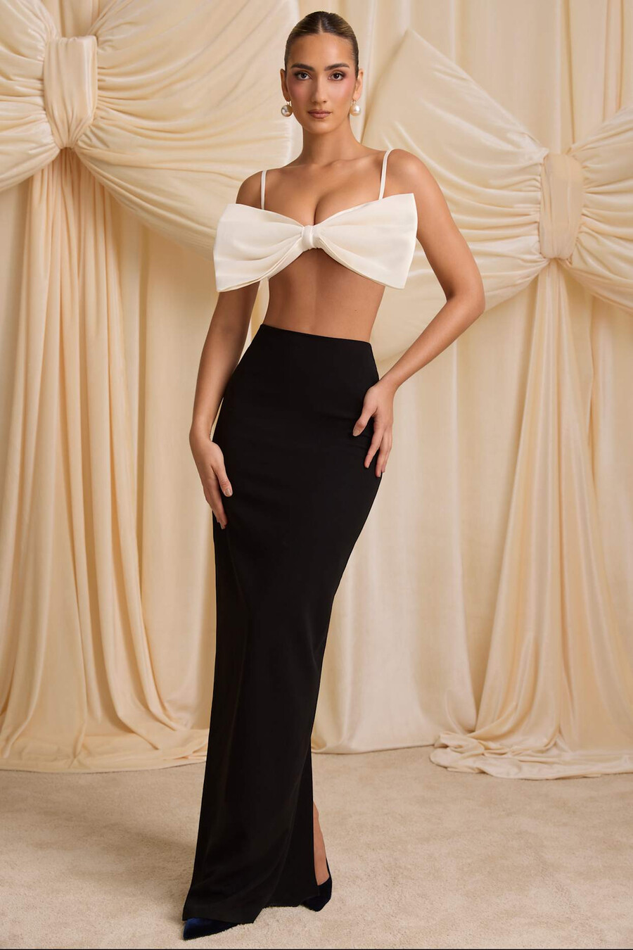 strapless crop top met strik in ivoor