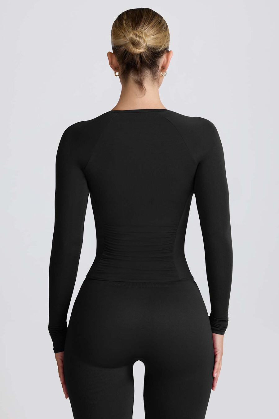 tencel modal top met lange mouwen en plooien in zwart
