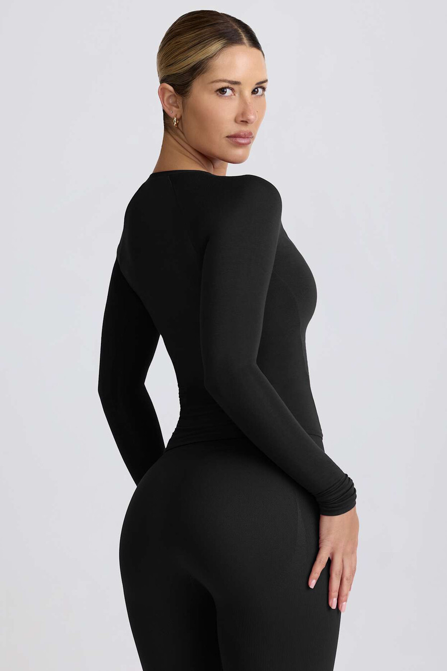tencel modal top met lange mouwen en plooien in zwart