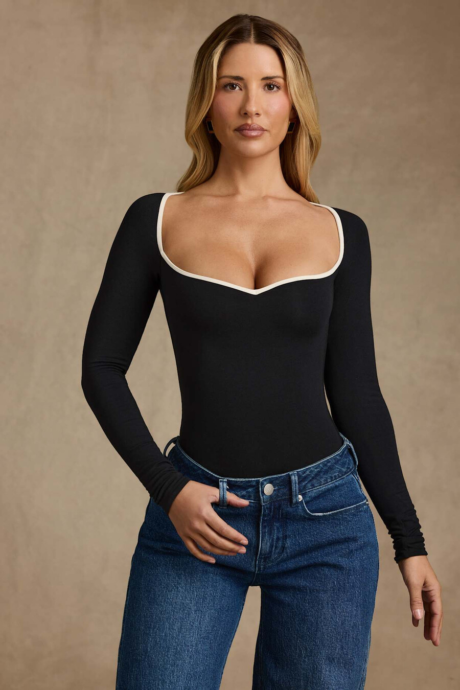 bodysuit van modal met contrasterende bies in zwart