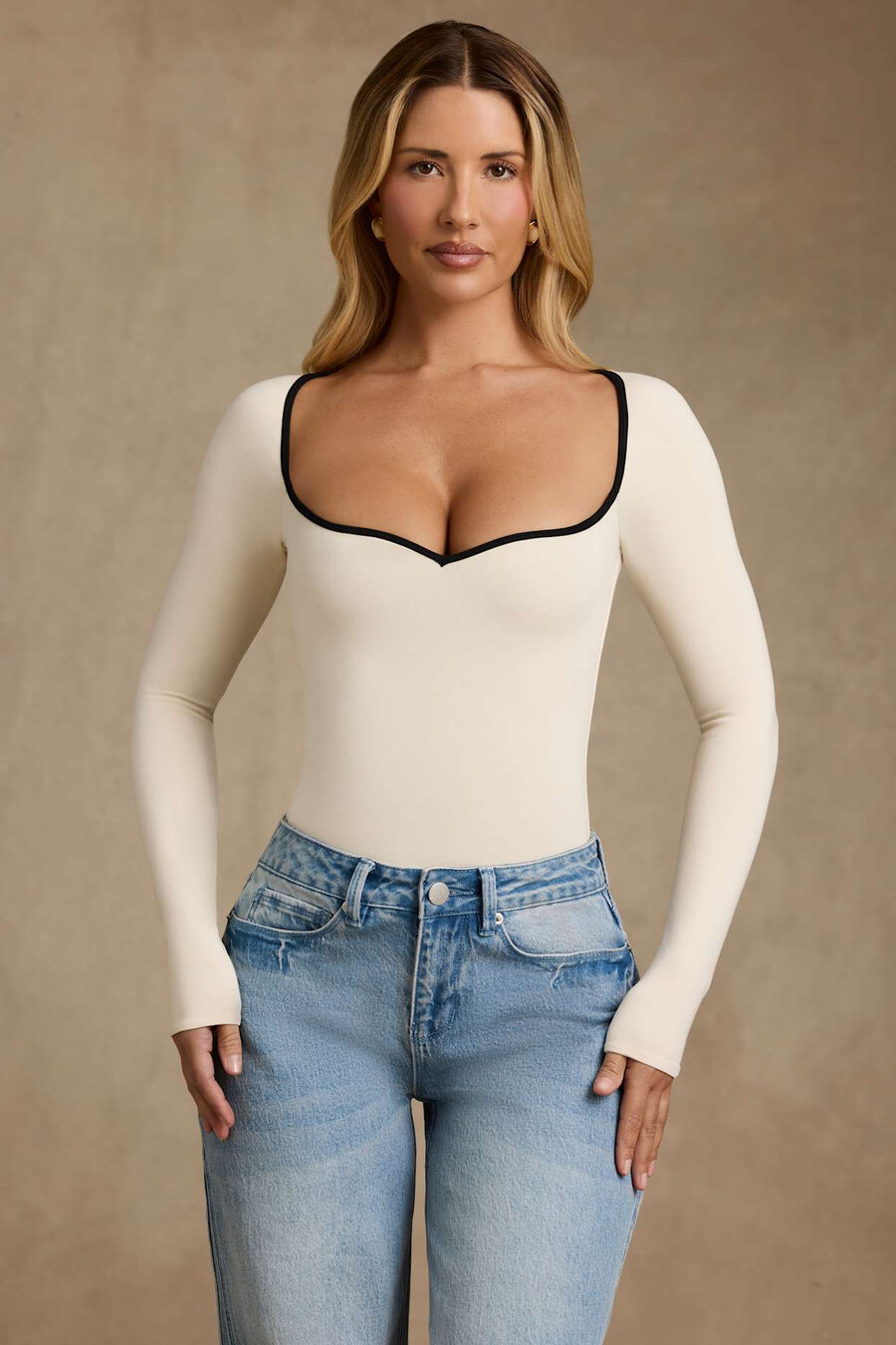 modal bodysuit met contrasterende bies in ivoor
