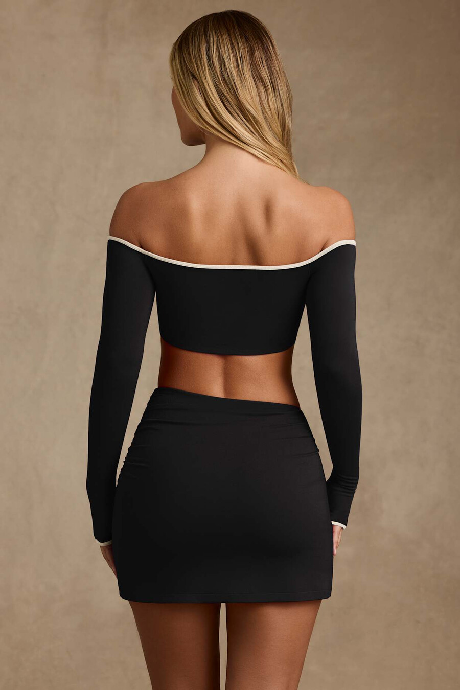 modal crop top met contrasterende bies in zwart