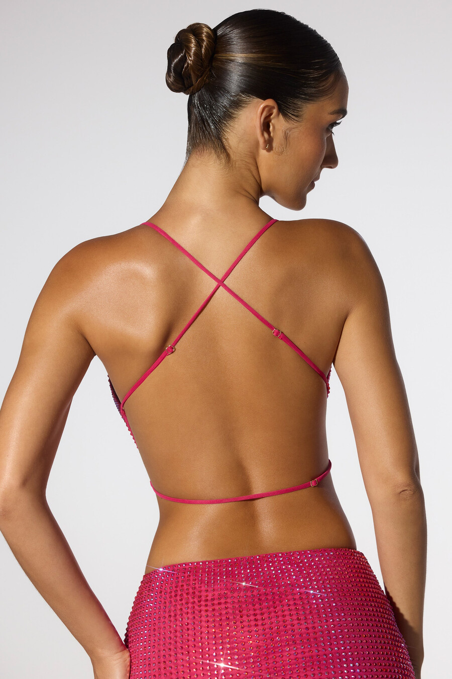 versierde crop top met colkraag en open rug in felroze