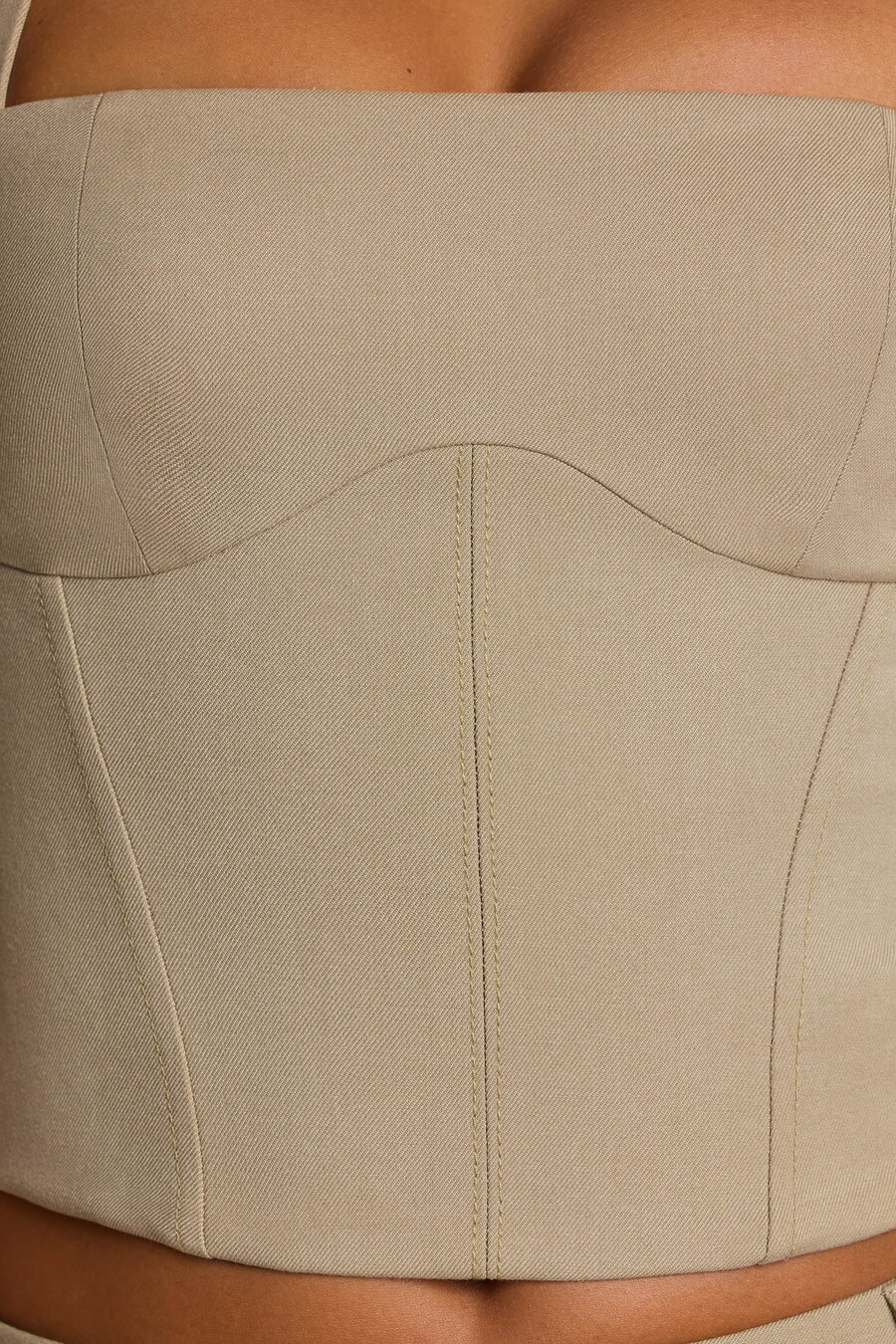 getailleerd topje van geborstelde twill met vierkante hals in taupe