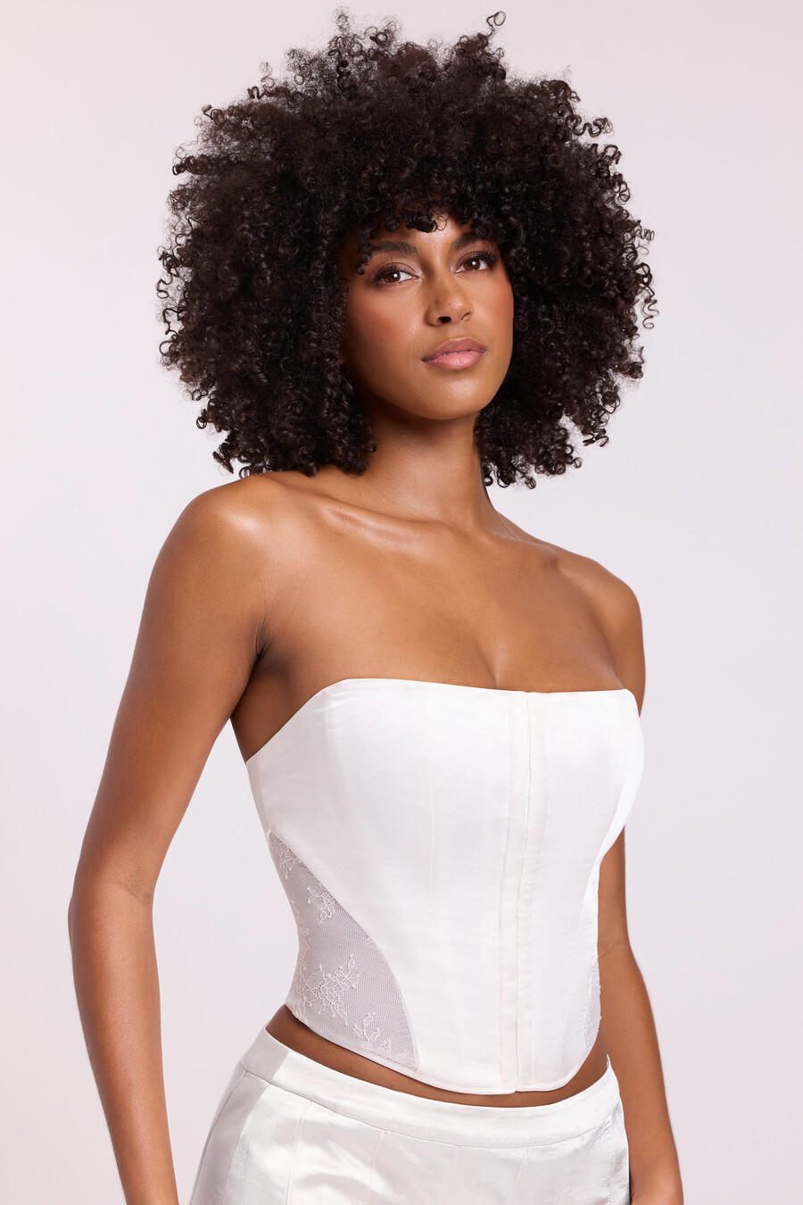 satijnen strapless korset in wit
